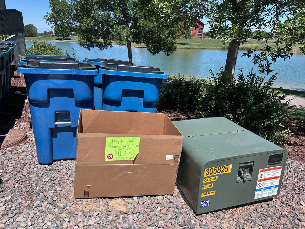 Garage Sale Kits available FREE at the Reunion Coffee House